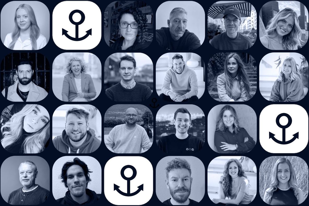 elbgoods Team im Büro Hamburg - Gemeinsame Teamarbeit