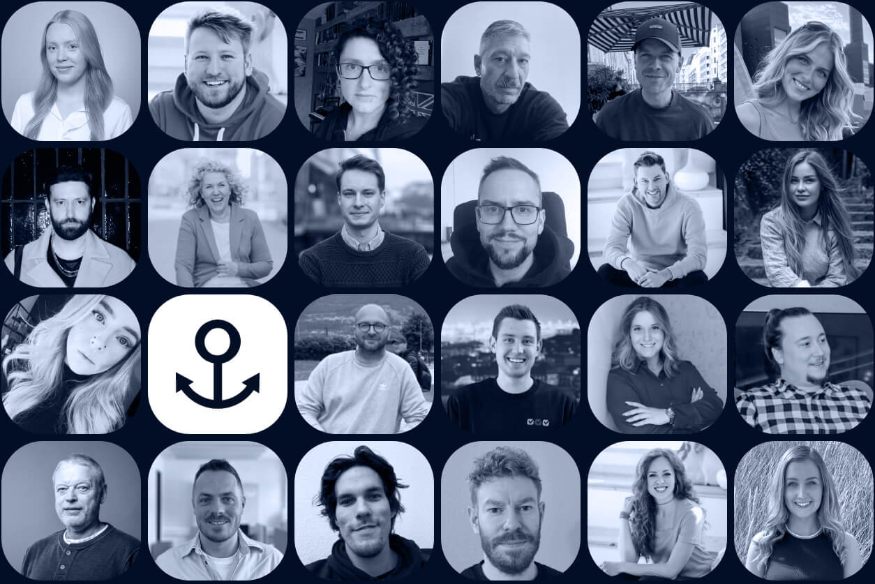 elbgoods Team im Büro Hamburg - Gemeinsame Teamarbeit